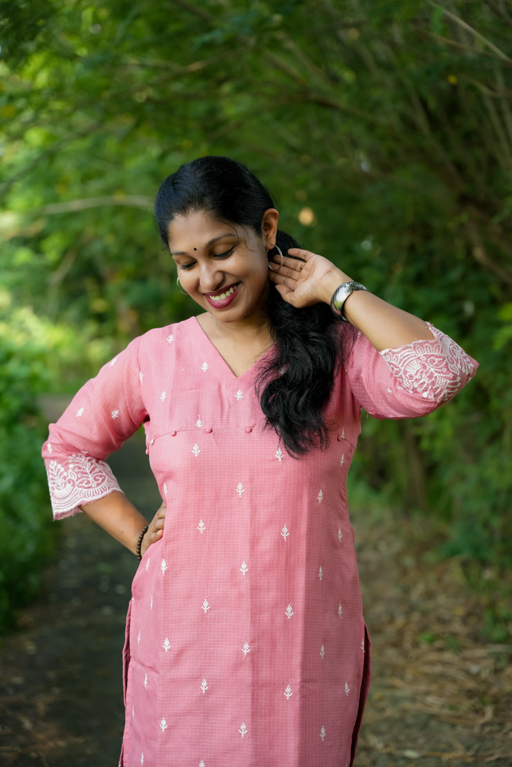 Net Kotta slitted kurti