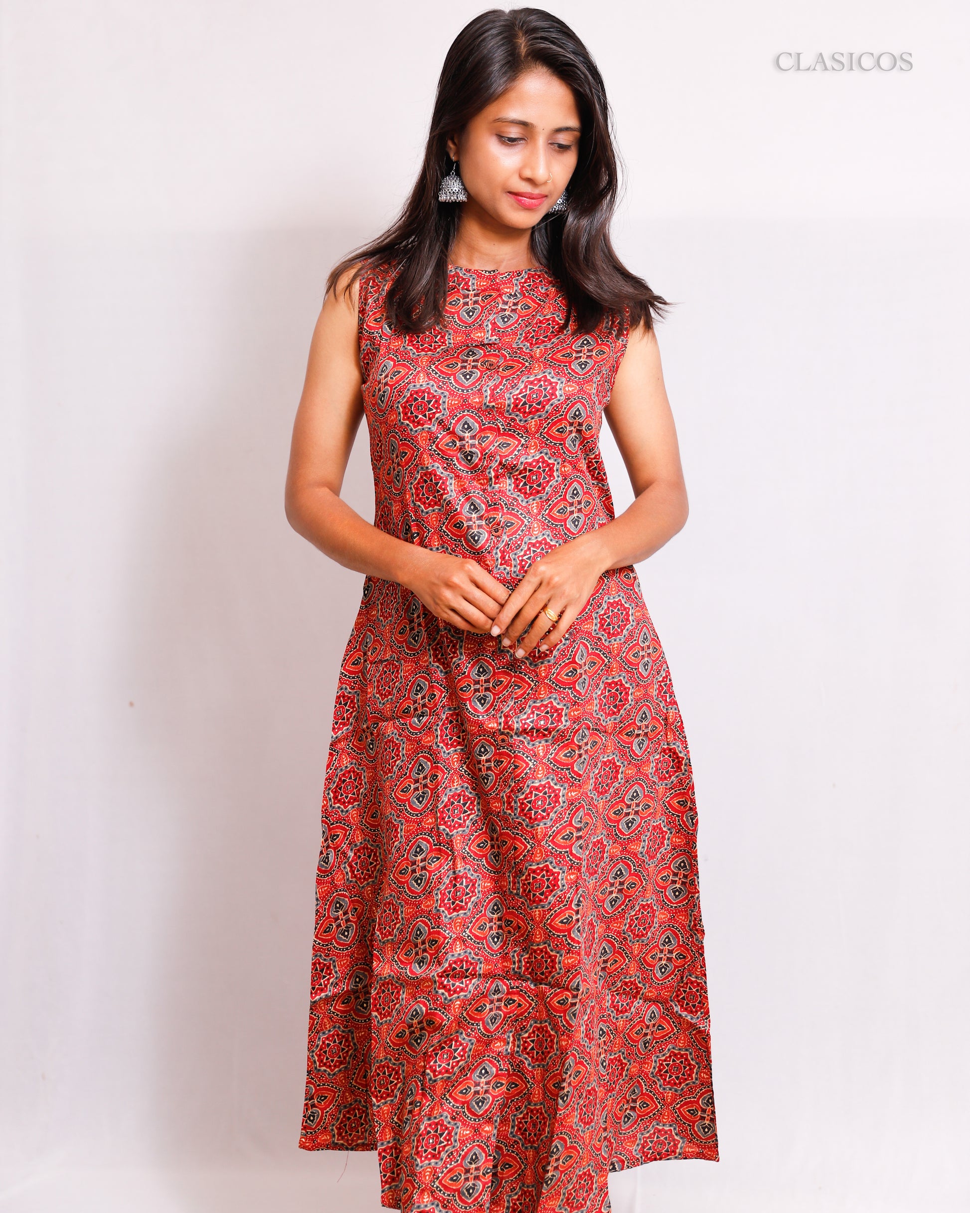 Lightweight Elegance: Muslin A-Line Sleeveless Kurti with Attached Sleeves
